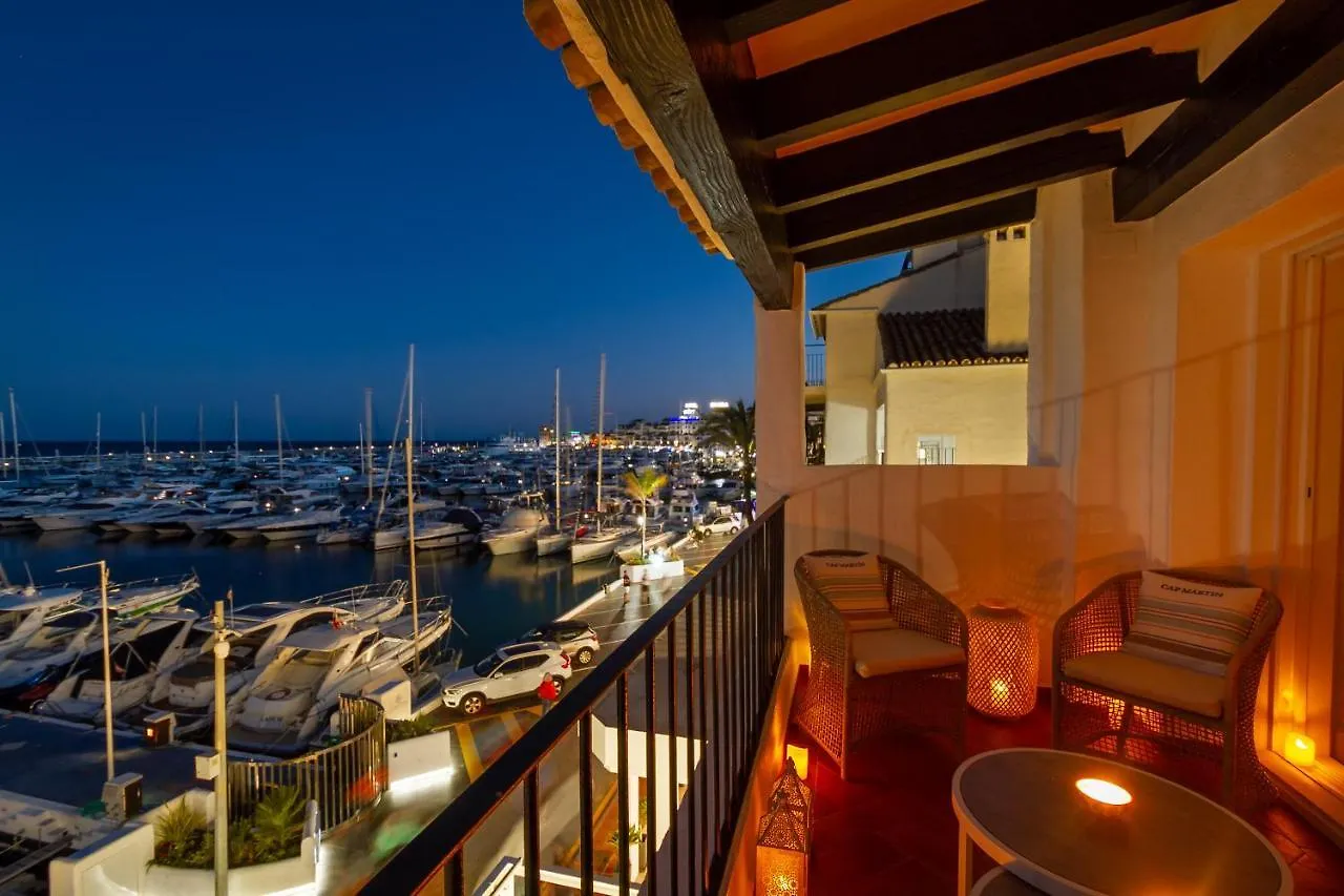 Marbella Banus Suites - Puerto Banus Marina Harbour Seafront Apartment