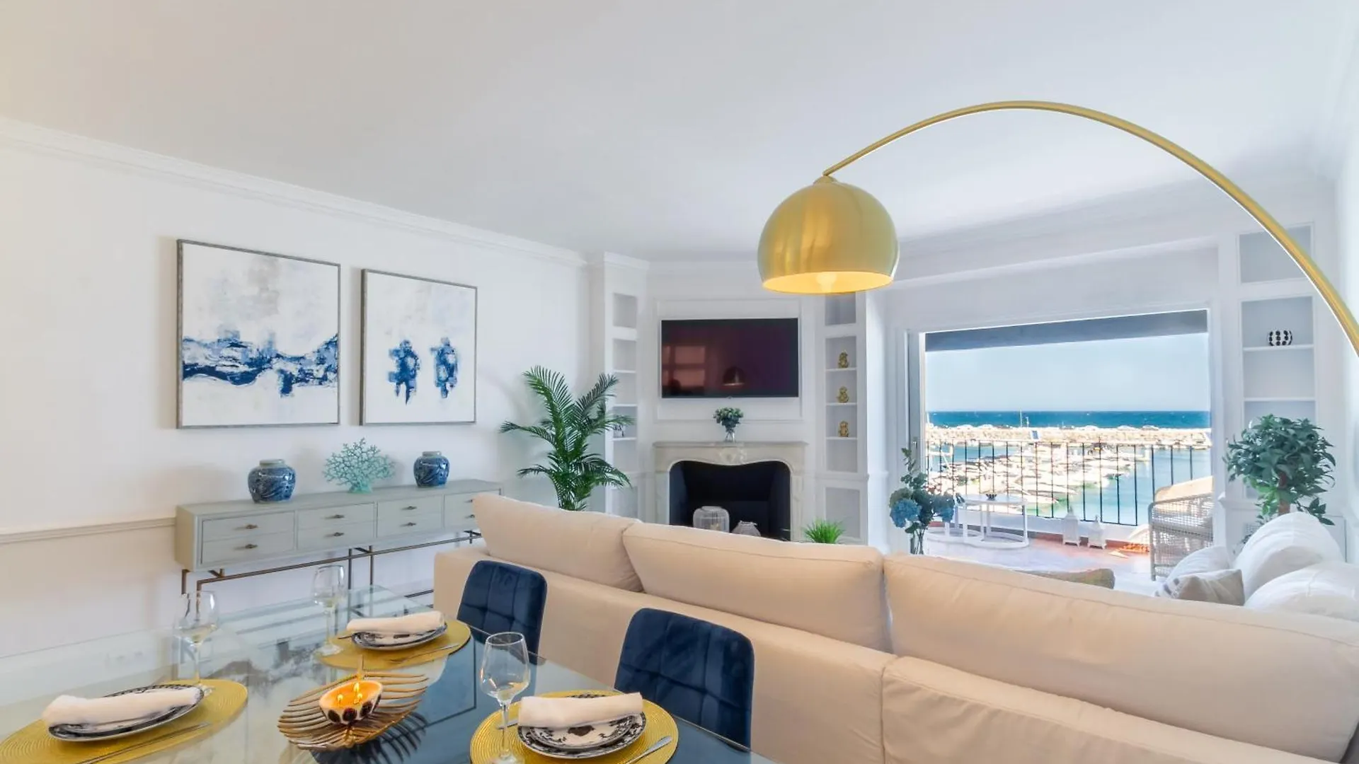 Marbella Banus Suites - Puerto Banus Marina Harbour Seafront Apartment 0*,  Spain